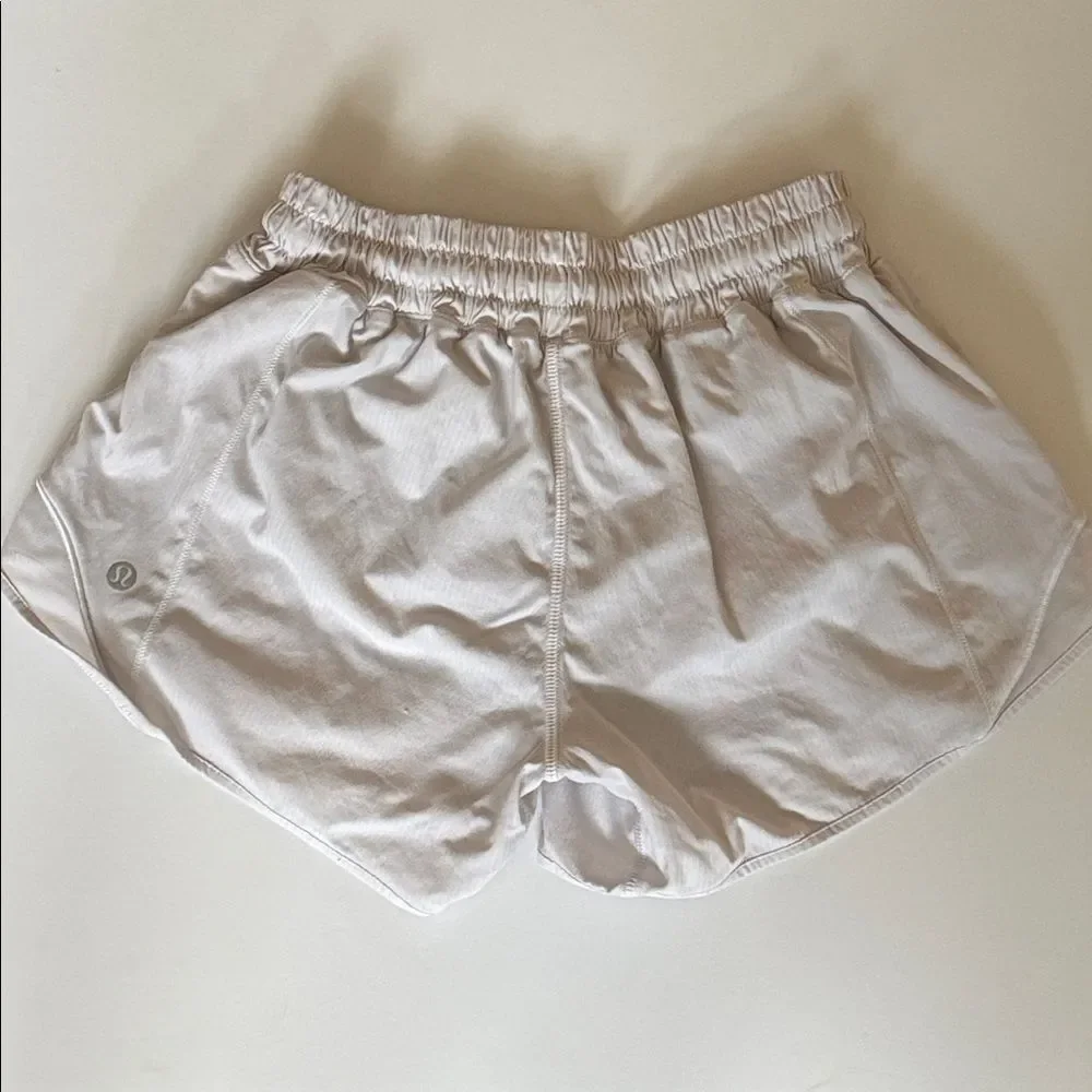 lululemon athletica Hotty Hot Gray Shorts sz 4